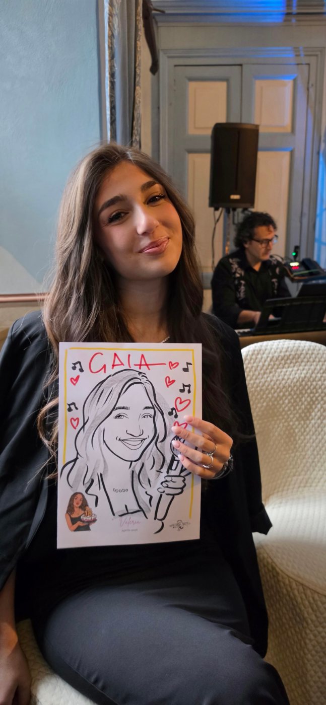 Festeggiata dei 18 anni con la caricatura disegnata dal vivo da Yatri