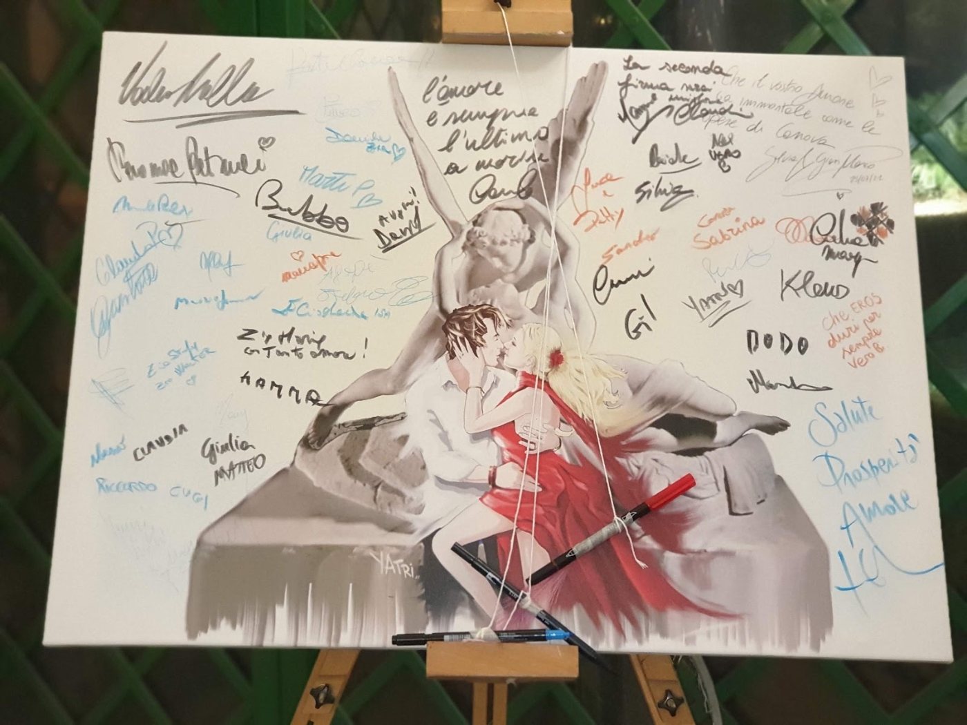 Quadro tableau pieno di firme e dediche degli invitati